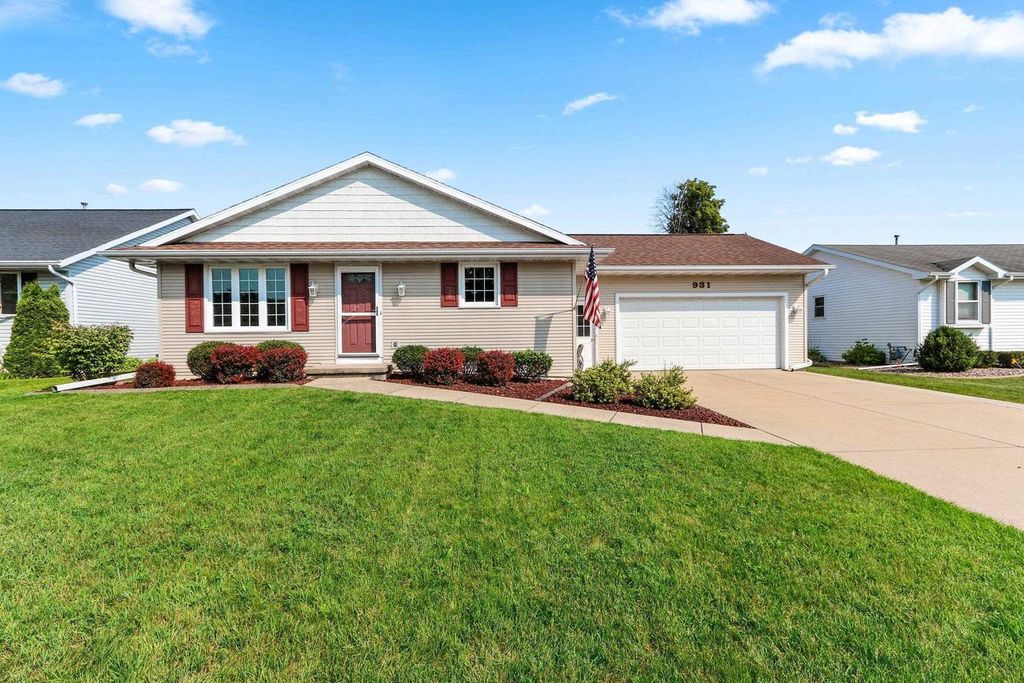 931 GERARD DRIVE, Green Bay, WI 54302