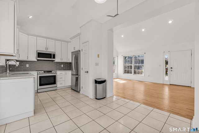 195 Marshall Lane, Derby, CT 06418