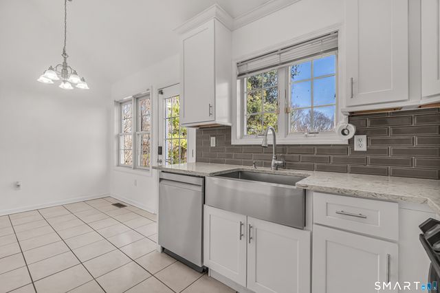 195 Marshall Lane, Derby, CT 06418