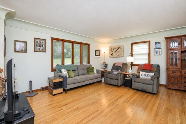 8194 Sunrise Boulevard, Clive, IA 50325