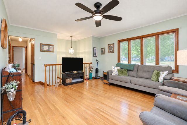 8194 Sunrise Boulevard, Clive, IA 50325
