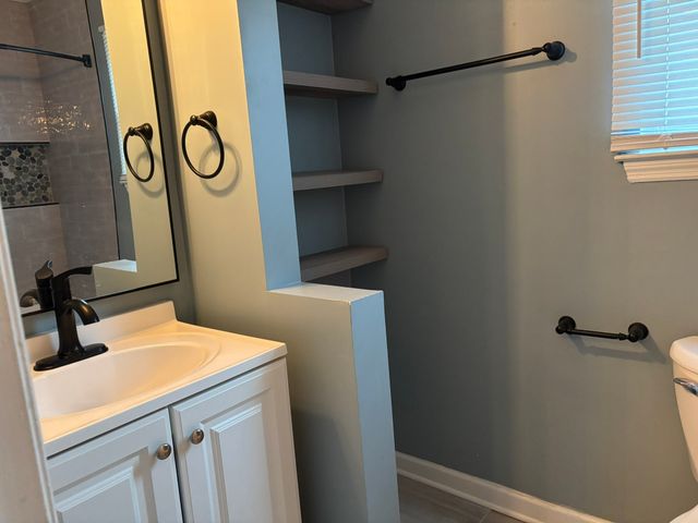 204 Township Dr, Hendersonville, TN 37075