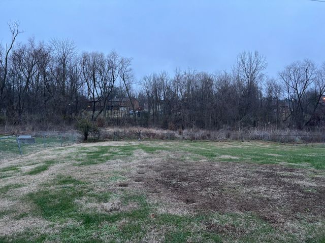 204 Township Dr, Hendersonville, TN 37075