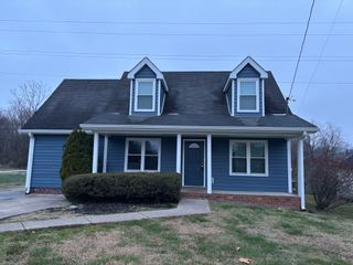 204 Township Dr, Hendersonville, TN 37075