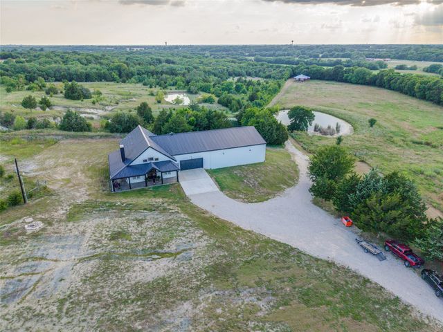 1656 County Road 604, Farmersville, TX 75442