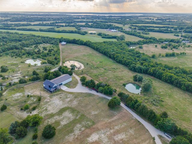 1656 County Road 604, Farmersville, TX 75442