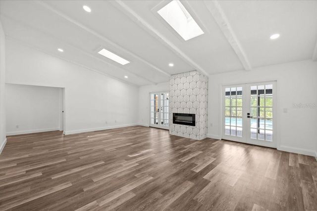 11218 CREEKVIEW DRIVE, Riverview, FL 33569