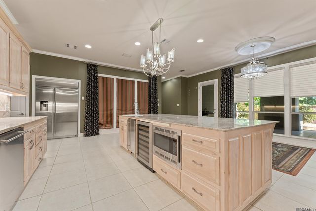 36408 Rue Lamonte Ct, Prairieville, LA 70769