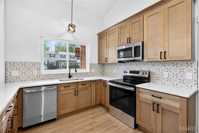 14541 Soho Drive, Florissant, MO 63034