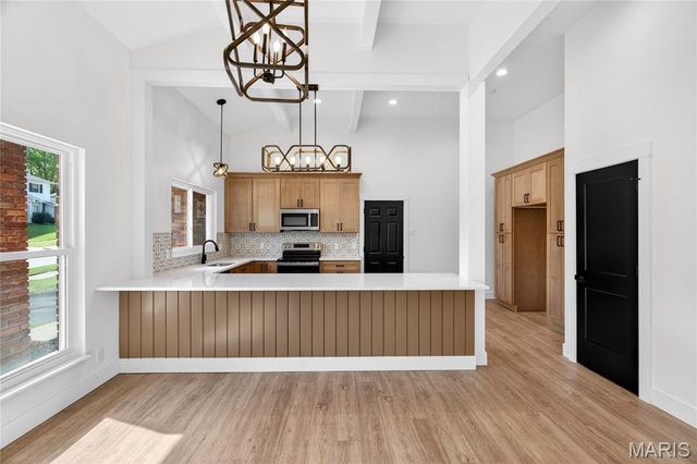 14541 Soho Drive, Florissant, MO 63034