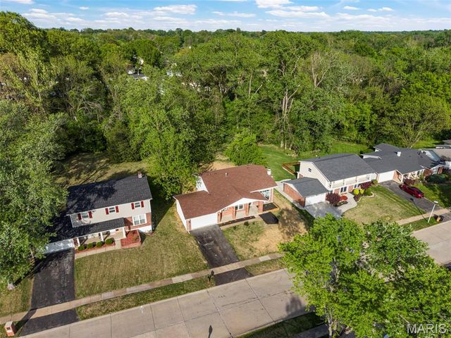 14541 Soho Drive, Florissant, MO 63034