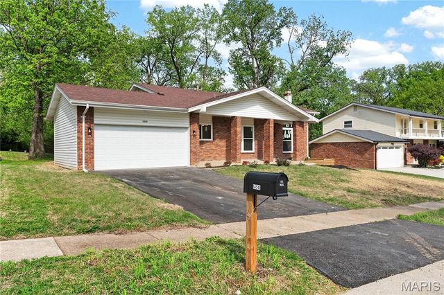 14541 Soho Drive, Florissant, MO 63034