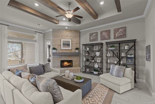 179 Highland Park, Castroville, TX 78009