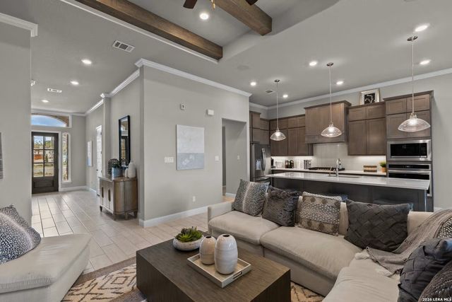 179 Highland Park, Castroville, TX 78009