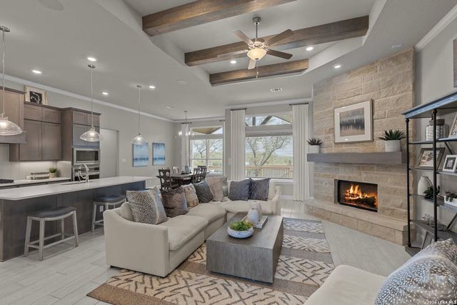 179 Highland Park, Castroville, TX 78009