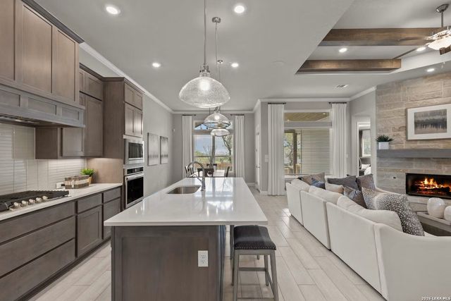 179 Highland Park, Castroville, TX 78009