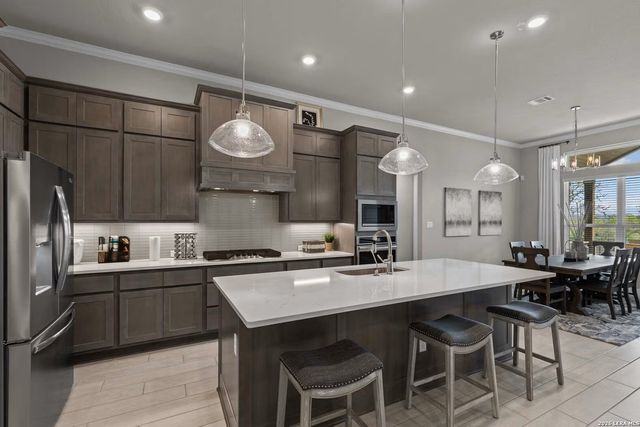 179 Highland Park, Castroville, TX 78009