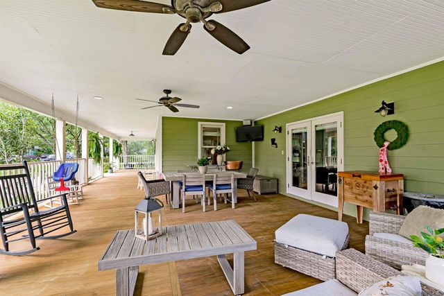1469 Hood Ave, Baton Rouge, LA 70808