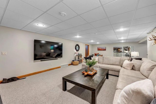2575 TERESA COURT, Green Bay, WI 54311