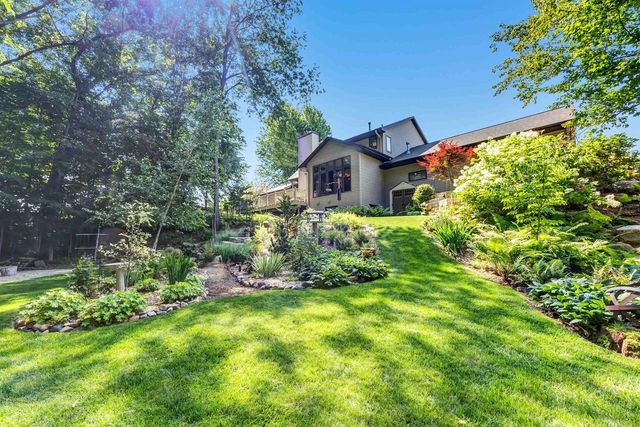 2575 TERESA COURT, Green Bay, WI 54311
