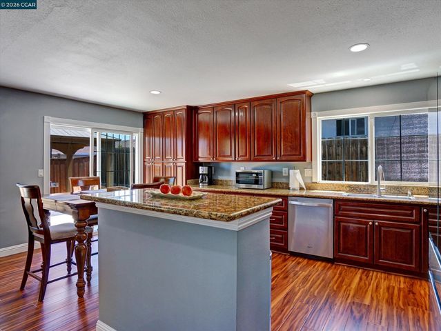 2161 Jacqueline Dr, Pittsburg, CA 94565