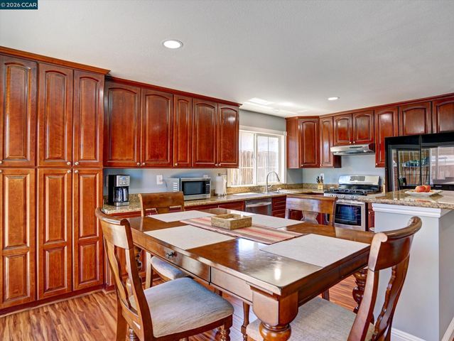 2161 Jacqueline Dr, Pittsburg, CA 94565