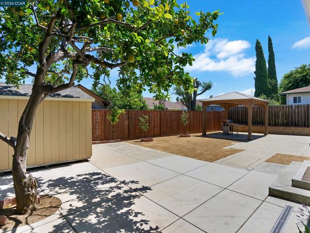 2161 Jacqueline Dr, Pittsburg, CA 94565