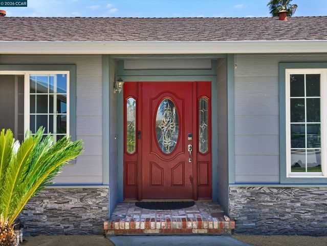 2161 Jacqueline Dr, Pittsburg, CA 94565