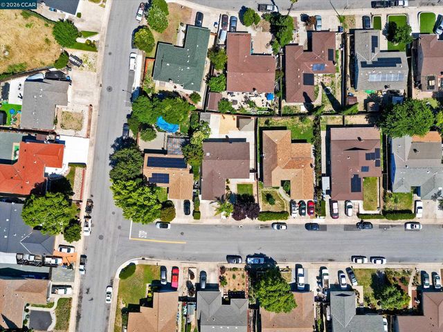 2161 Jacqueline Dr, Pittsburg, CA 94565
