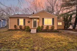 901 N Hix Road, Westland, MI 48185