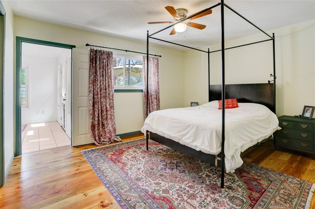 29040 East Lake, Hempstead, TX 77445