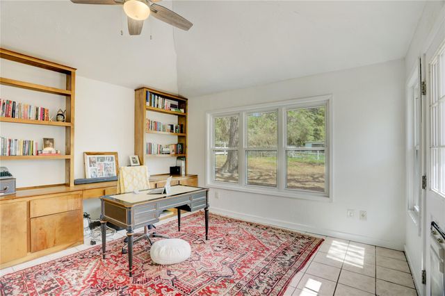 29040 East Lake, Hempstead, TX 77445