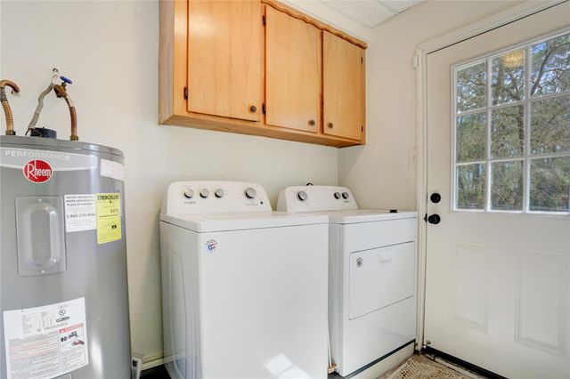 29040 East Lake, Hempstead, TX 77445