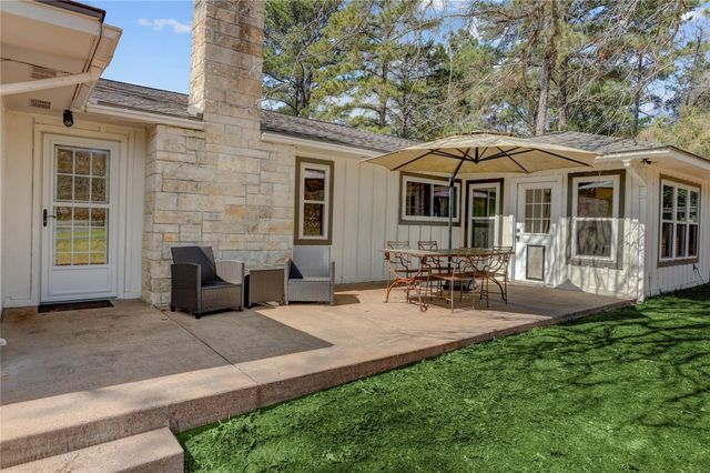 29040 East Lake, Hempstead, TX 77445