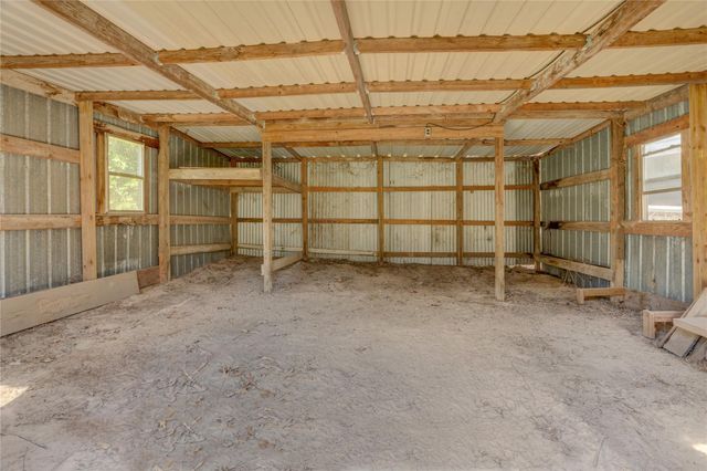 29040 East Lake, Hempstead, TX 77445