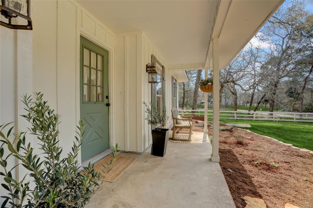 29040 East Lake, Hempstead, TX 77445