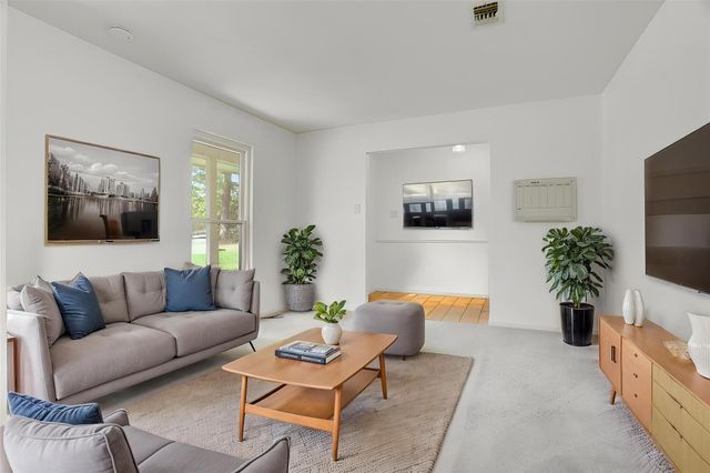 29040 East Lake, Hempstead, TX 77445