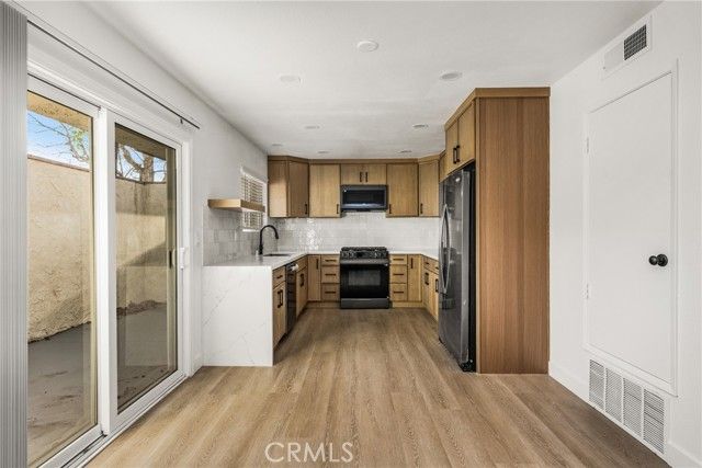 2565 Santa Ana Ave 5, Costa Mesa, CA 92627