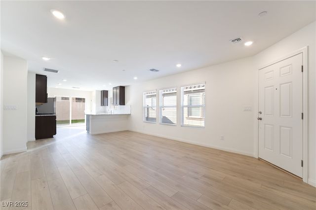 3895 Riley Rose Avenue, Las Vegas, NV 89139