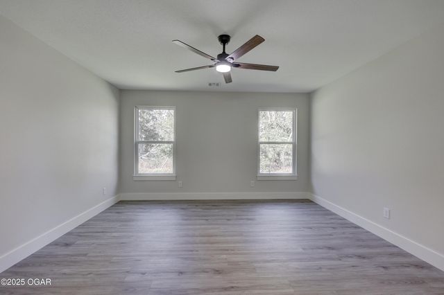 2017 Lakeview Street, Carthage, MO 64836