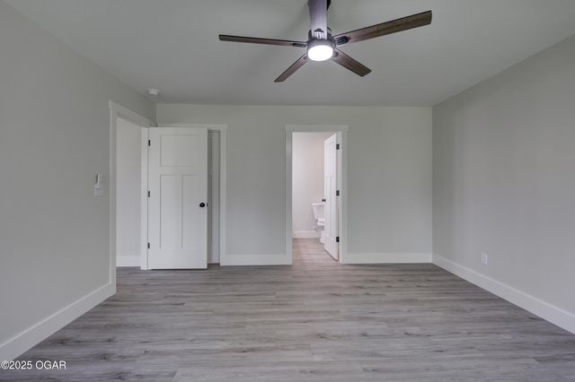 2017 Lakeview Street, Carthage, MO 64836