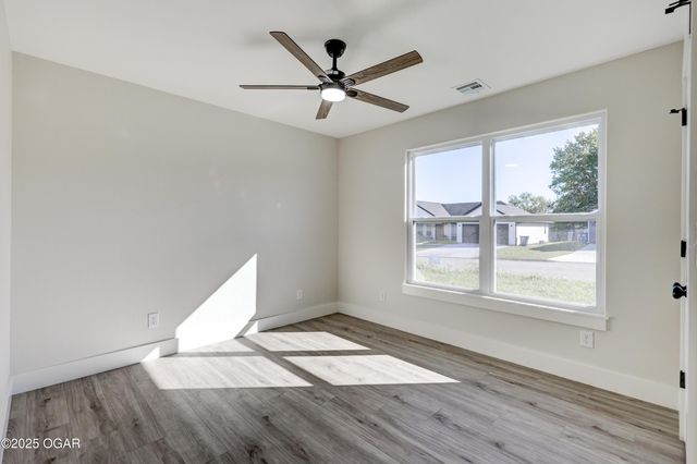 2017 Lakeview Street, Carthage, MO 64836