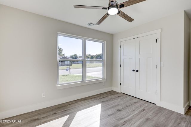 2017 Lakeview Street, Carthage, MO 64836