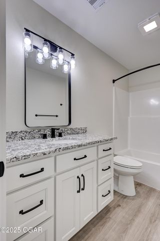 2017 Lakeview Street, Carthage, MO 64836