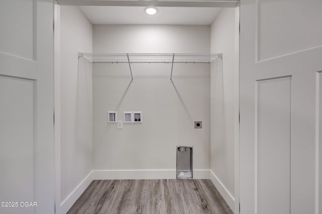 2017 Lakeview Street, Carthage, MO 64836