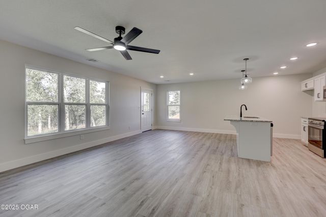 2017 Lakeview Street, Carthage, MO 64836