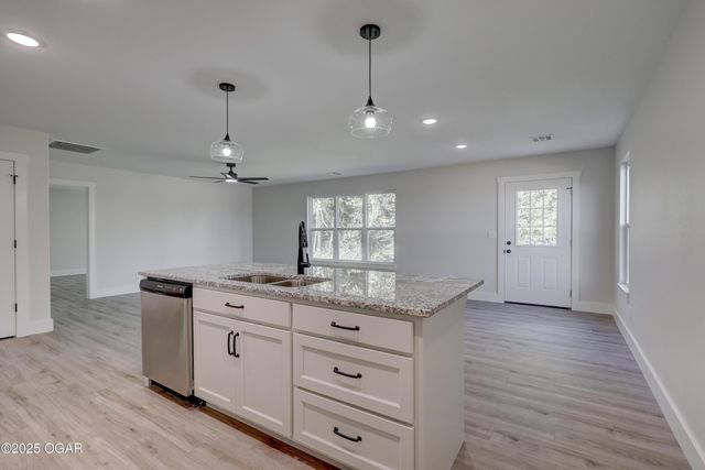 2017 Lakeview Street, Carthage, MO 64836