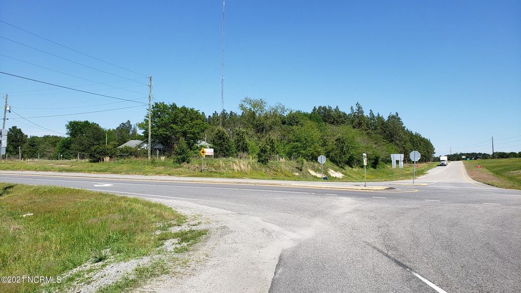 467 Louis Breeden Boulevard, Hamlet, NC 28345