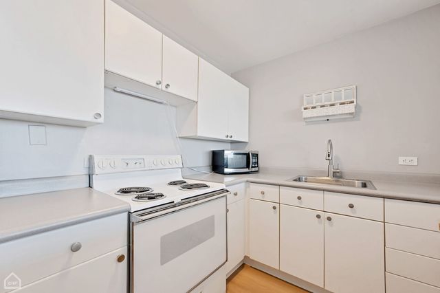 1636 N WELLS Street 1510, Chicago, IL 60614