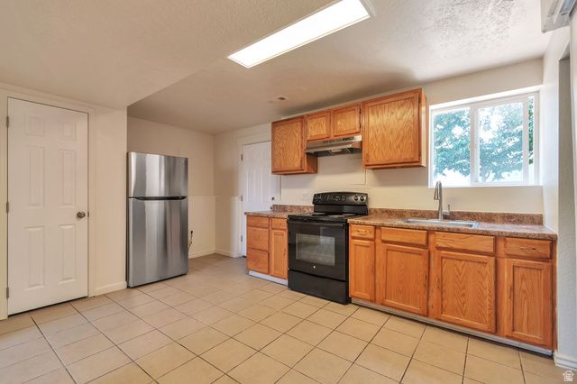 3930 ELAINE DR, Salt Lake City, UT 84120